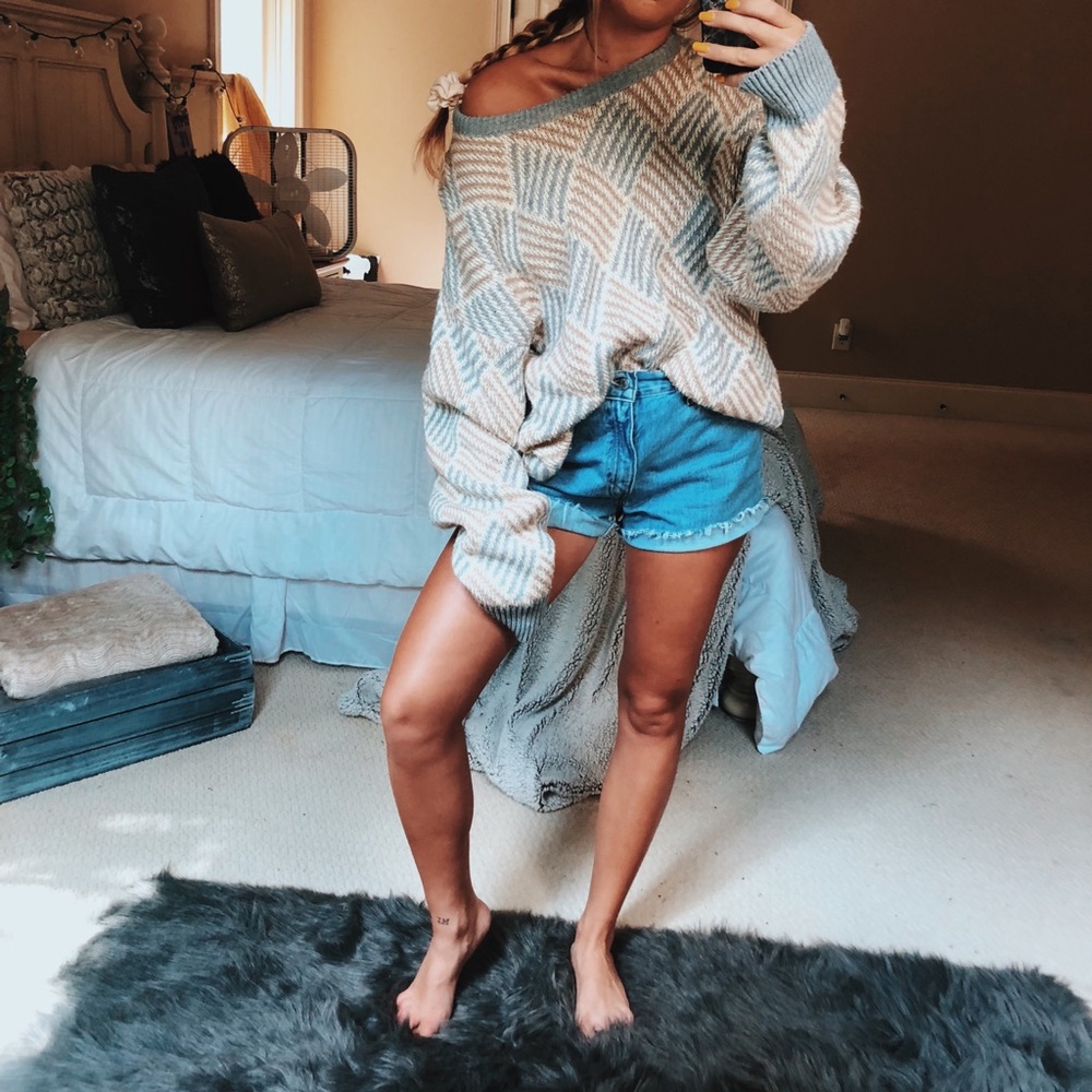 slouchy 90s knit
